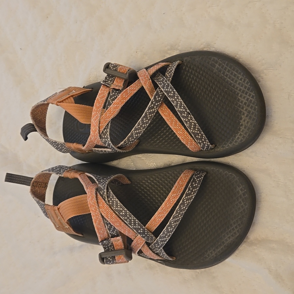 Size 5 Kid's Stappy Chacos Grey & Pink